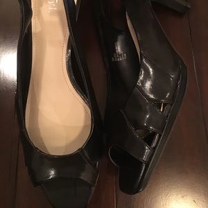 East 5th Pumps